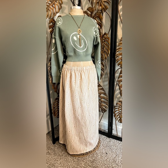 Handmade Gold Floral Vintage Elastic Waisted Skirt 27”-42” - Picture 3 of 10